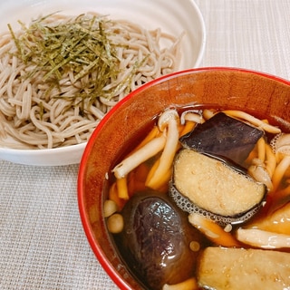 暑い夏にも♫なすときのこのつけ蕎麦